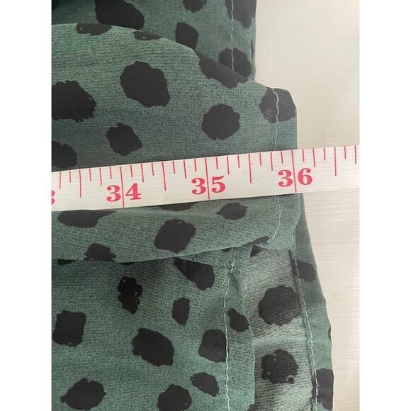 Arula Leopard Print Green Shift Dress Size A/XL Long Sleeve Knee Length V-Neck - Picture 13 of 13